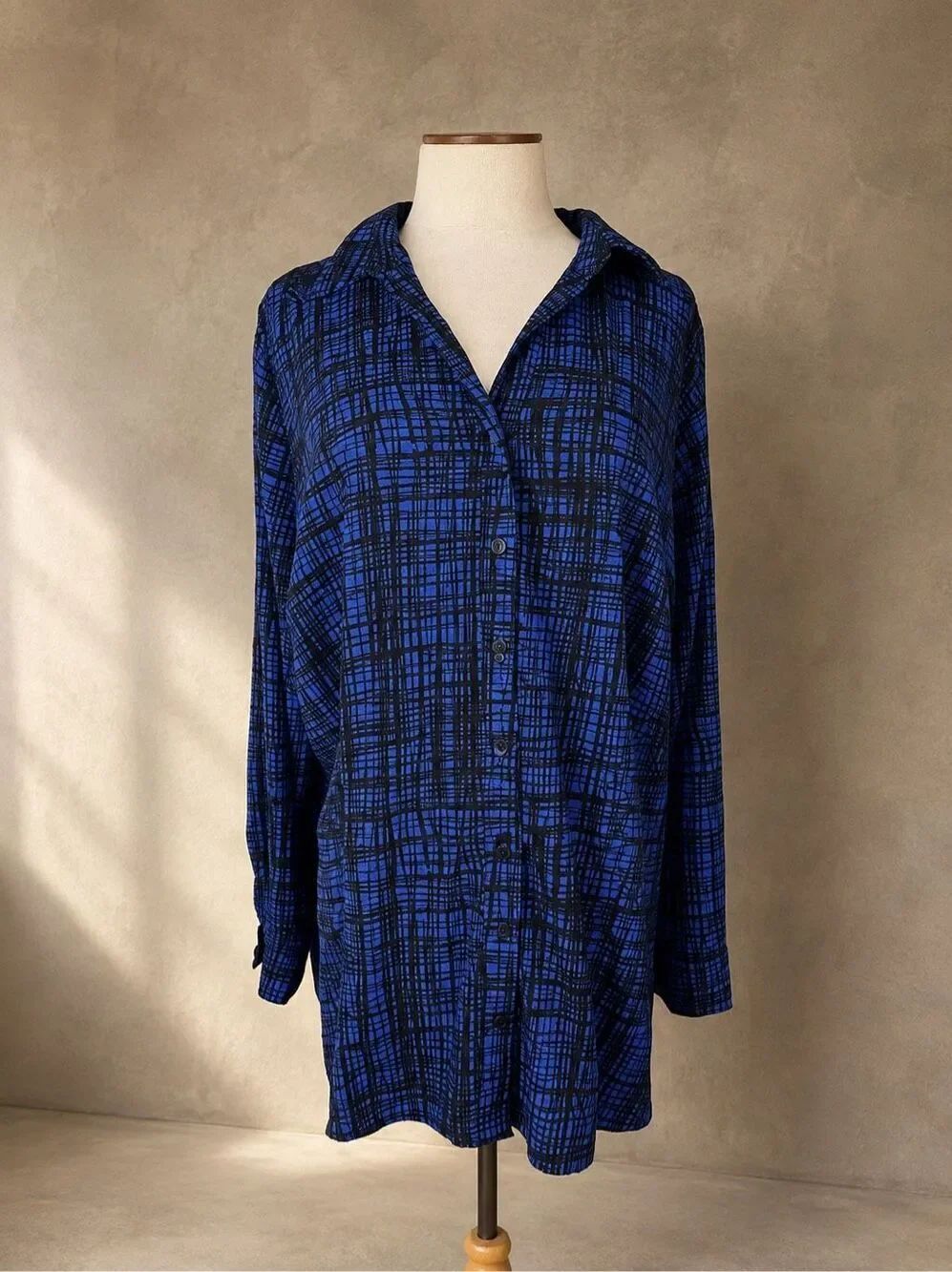 Croft & Barrow 1X Button Front Blouse Blue Black Abstract Plaid Stretch Tunic To